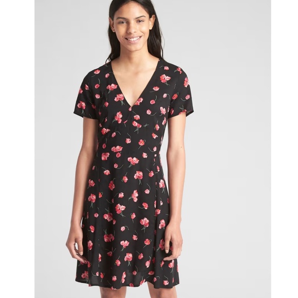 Gap Short Sleeve Fit and Flare Dress Black Pink Floral 4 Excellent - Picture 1 of 5